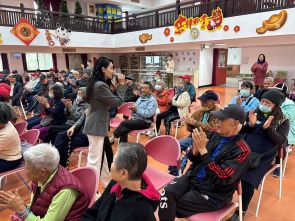 蔡衍明愛心基金會來家表演.jpg