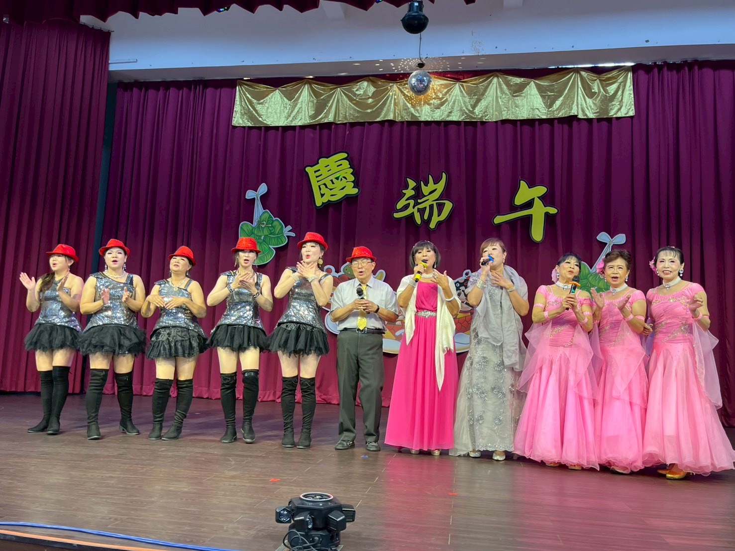 結緣超過十載的「百合愛心表演團」再度至仁愛之家表演_0.jpg